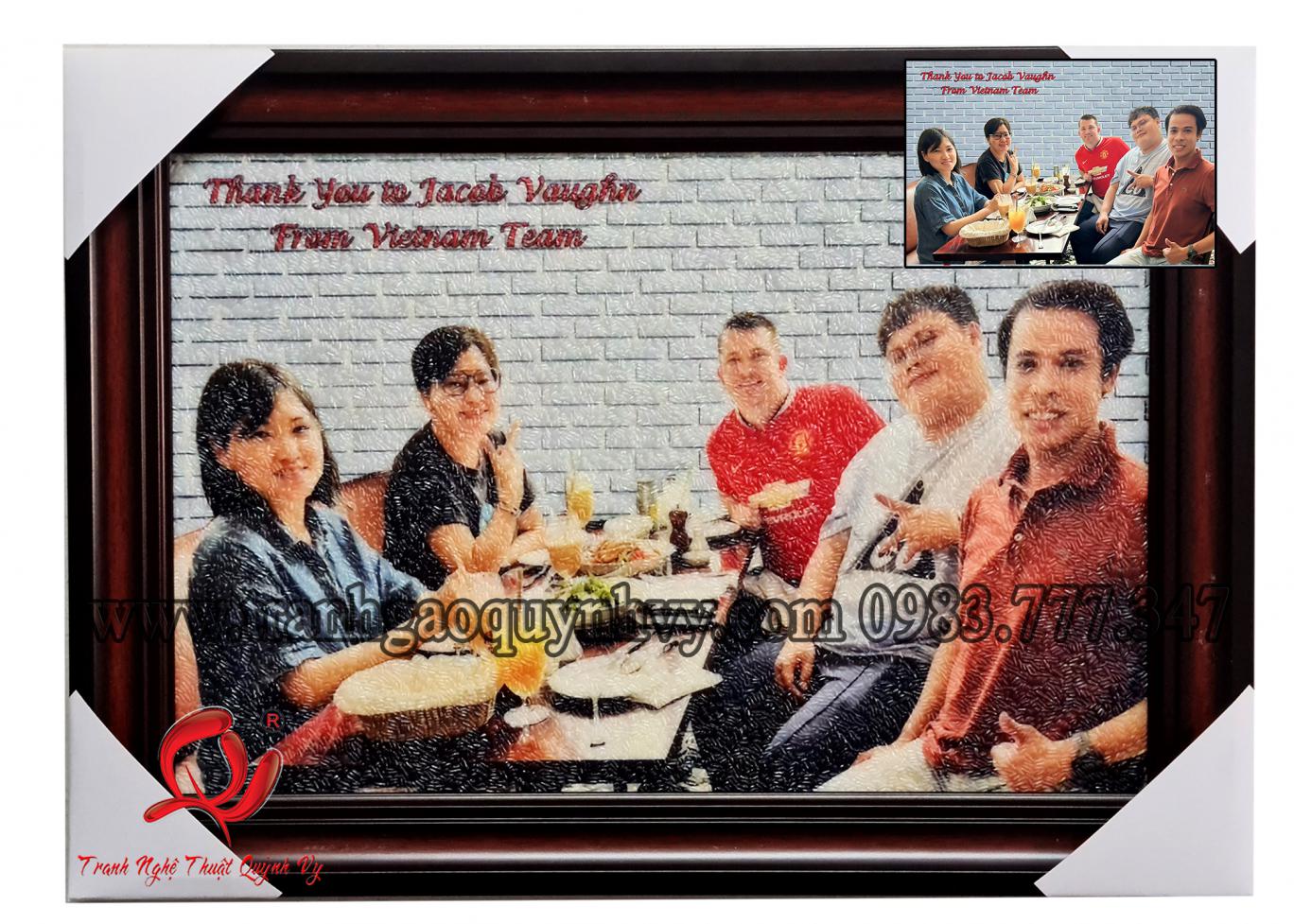 Chân Dung Bạn Bè - 30 x 45
