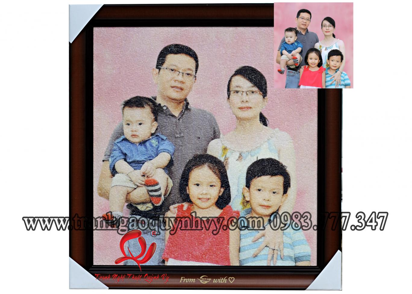 Chân Dung Gia Đình 5  người 