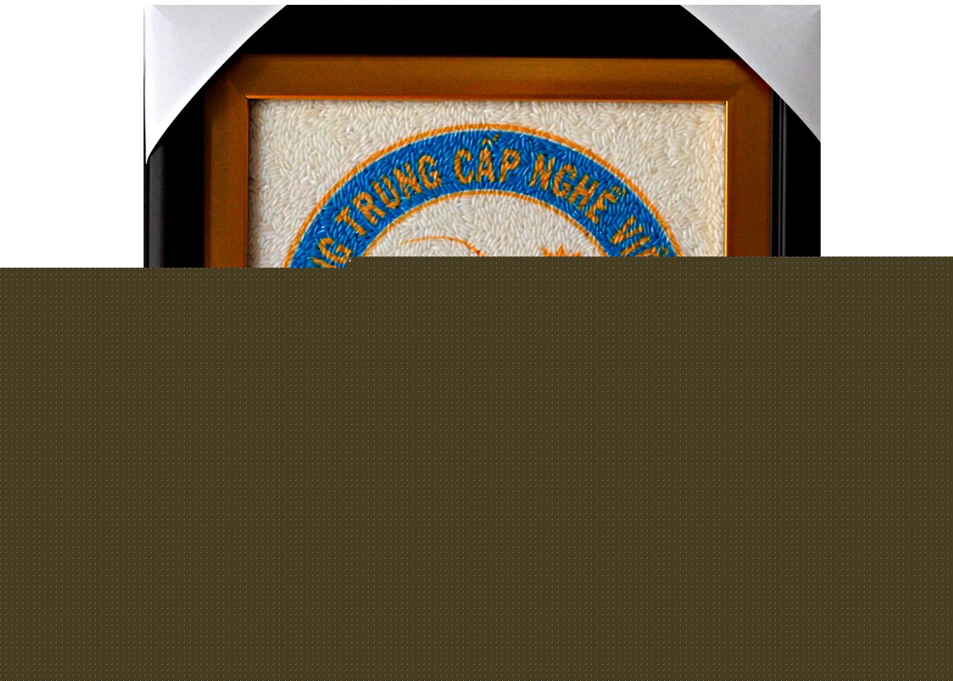 Tranh Gạo Màu Logo Trung Cấp Nghề Việt Giao 20 x 20 cm