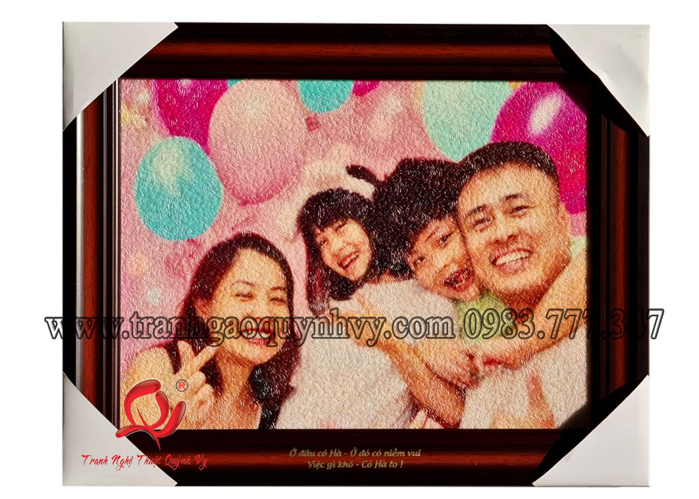 Chân Dung Gia Đình 4 người 30 x 40